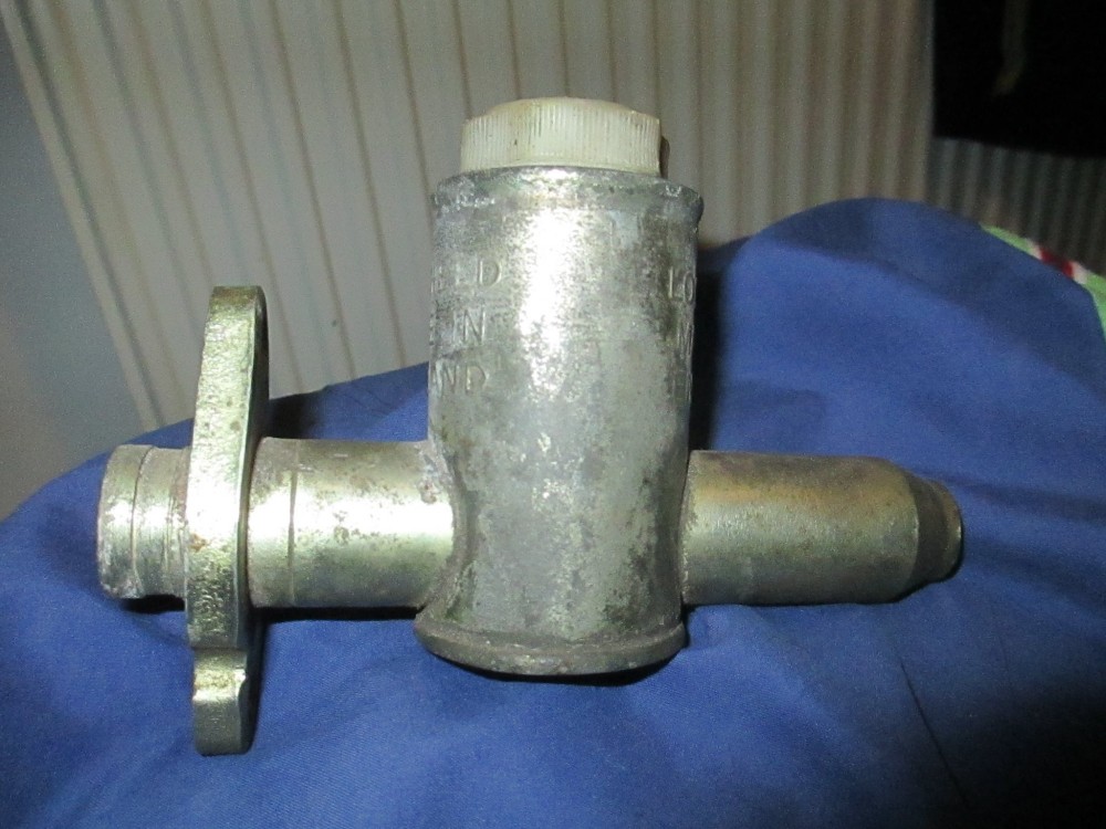 F1 Master Cylinder.jpg