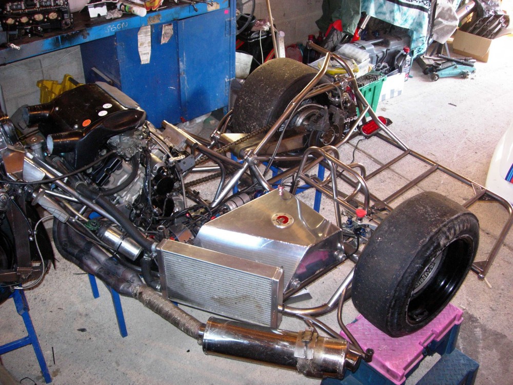 m.r. equipe chassis 3.JPG