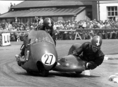 aaa Claide Lambert & Marie TT 1962.jpg