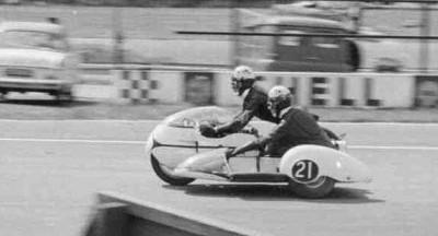 Alan Sansum 650 Triumph.jpg