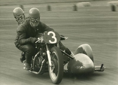ron smith charterhall 1959.jpg