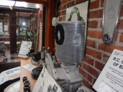 Engine 2.JPG